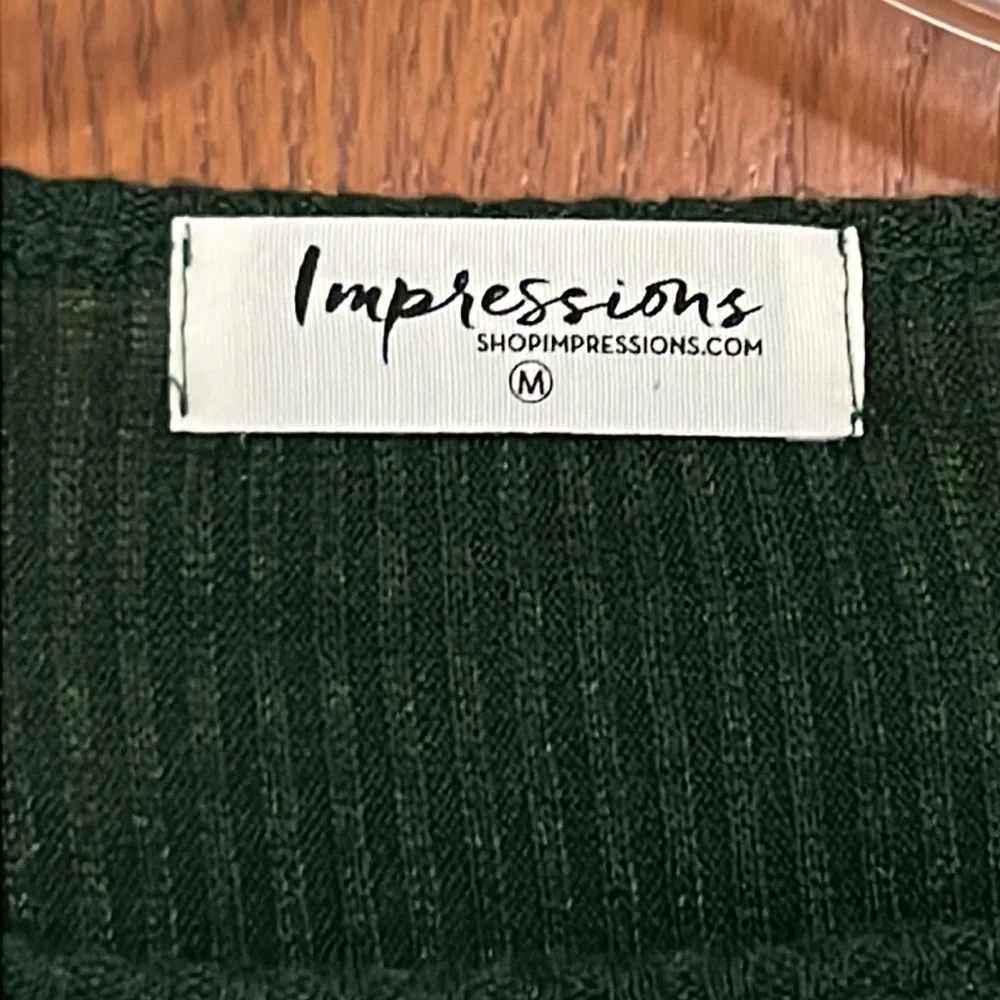 Shop Impressions Size Medium Emerald Green Babydoll Top - Picture 6 of 9